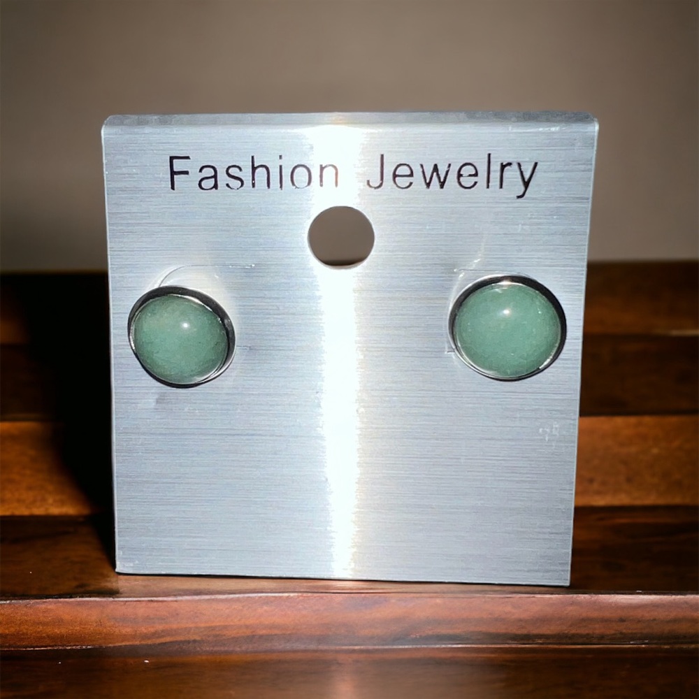 Pair of beautiful yet simple earrings